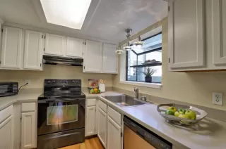 Photo #6: ML82021319 Listing