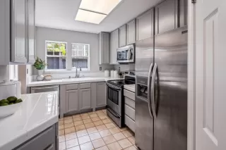 Photo #4: ML82021331 Listing 