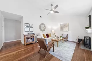 Photo #4: ML82021424 Listing