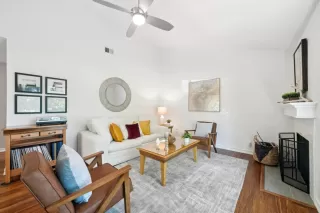 Photo #5: ML82021424 Listing