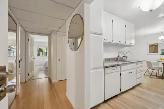 Photo #5: ML82021673 Listing 