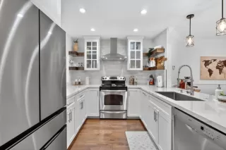 Photo #5: ML82021679 Listing 