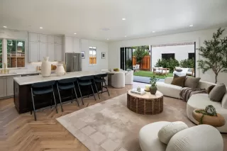 Photo #3: ML82021693 Listing 