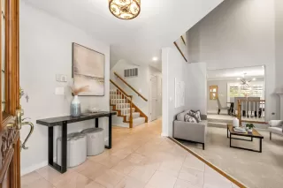 Photo #4: ML82021790 Listing 