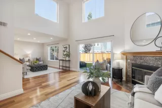 Photo #5: ML82021956 Listing