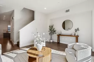 Photo #4: ML82021966 Listing