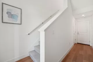 Photo #4: ML82022050 Listing 