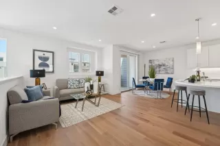 Photo #5: ML82022050 Listing 