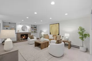 Photo #2: ML82022328 Listing 