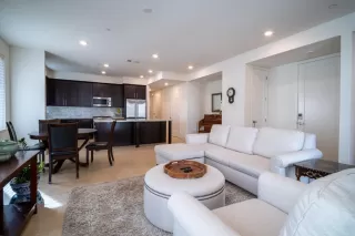 Photo #4: ML82022341 Listing 