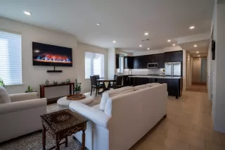 Photo #5: ML82022341 Listing 