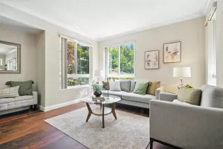 Photo #5: ML82022379 Listing 