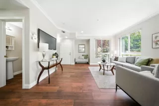 Photo #6: ML82022379 Listing 