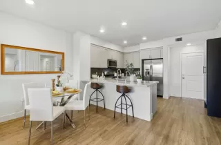 Photo #5: ML82022484 Listing 