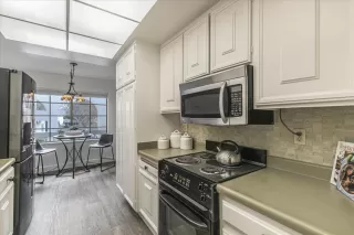 Photo #6: ML82022525 Listing 