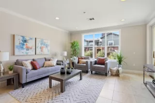 Browse active condo listings in WILLOW GLEN PLACE
