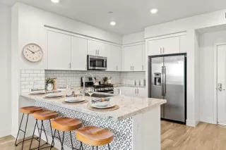 Photo #3: ML82022599 Listing 