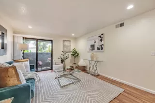 Photo #6: ML82022602 Listing