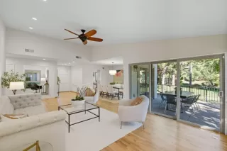 Photo #6: ML82022757 Listing 