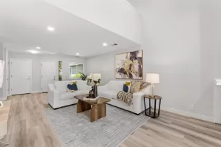 Photo #4: ML82022761 Listing 