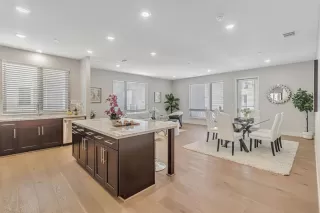 Photo #6: ML82022798 Listing 