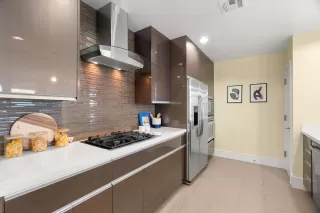 Photo #4: ML82023005 Listing 