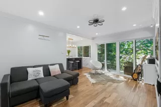 Photo #3: ML82023059 Listing 