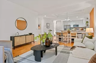 Photo #4: ML82023095 Listing