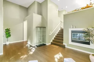 Photo #4: ML82023152 Listing 