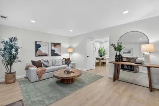 Photo #2: ML82023273 Listing 