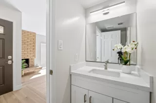 Photo #5: ML82023340 Listing 