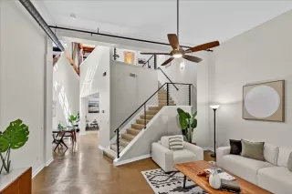 Photo #5: ML82023379 Listing 