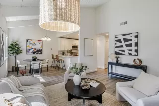 Photo #6: ML82023409 Listing