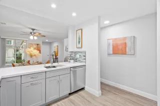 Photo #4: ML82023421 Listing 