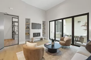 Photo #5: ML82023560 Listing 