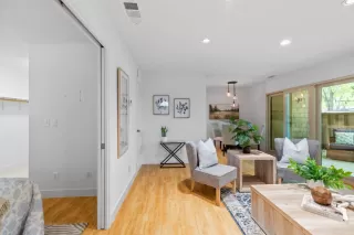 Photo #5: ML82023568 Listing 