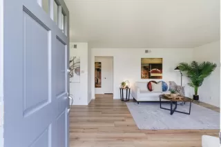 Photo #2: ML82023641 Listing 