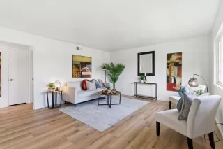 Photo #3: ML82023641 Listing 