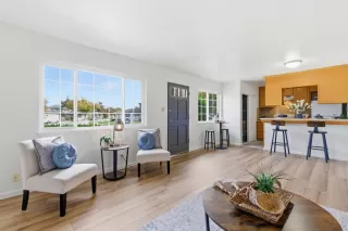 Photo #4: ML82023641 Listing 