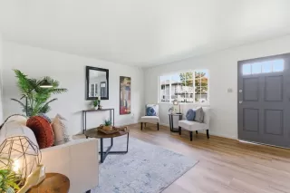 Photo #5: ML82023641 Listing 