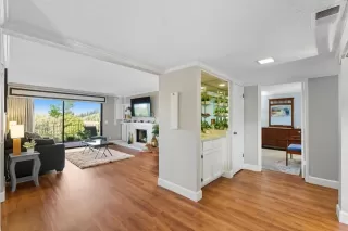 Photo #5: ML82023727 Listing 