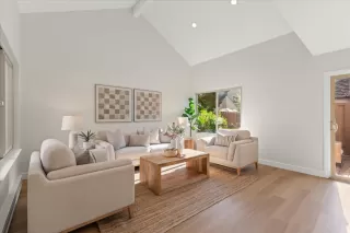 Photo #4: ML82023839 Listing 