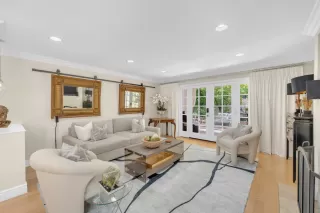 Photo #5: ML82023855 Listing