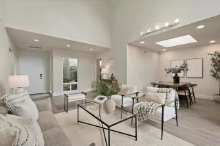 Photo #4: ML82023859 Listing 