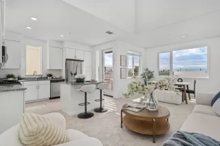 Photo #2: ML82023930 Listing 