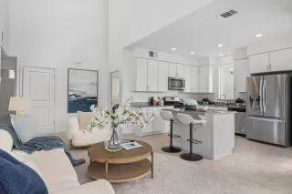 Photo #4: ML82023930 Listing 