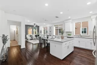 Photo #2: ML82023943 Listing