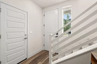 Photo #4: ML82023988 Listing