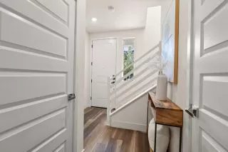 Photo #6: ML82023988 Listing