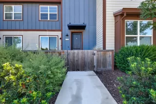 Photo #4: ML82024027 Listing 